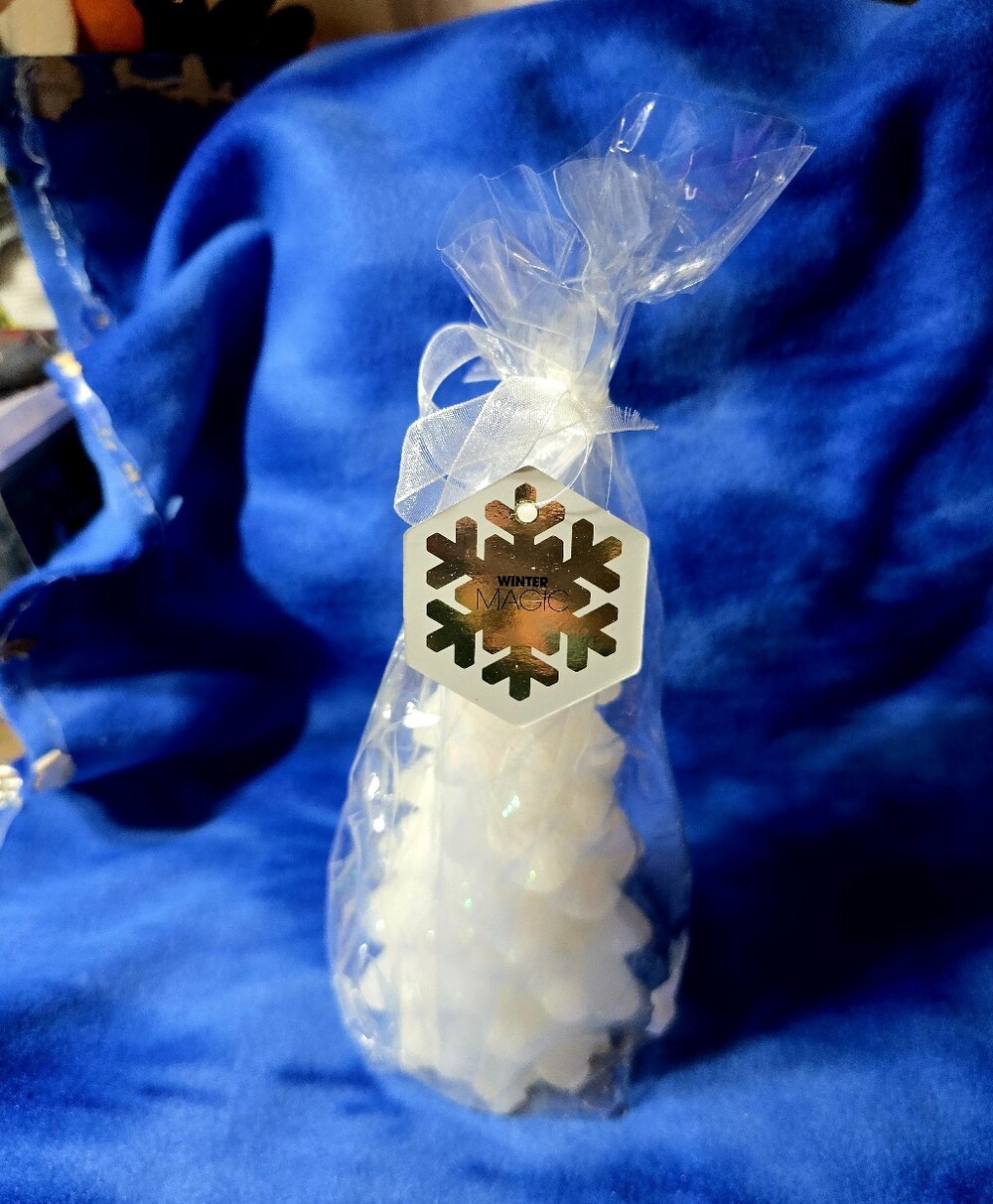 WHITE IRIDESCENT TREE CANDLE